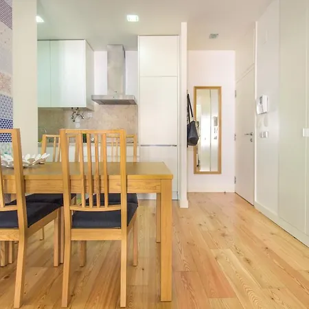 Gloria Apartman *